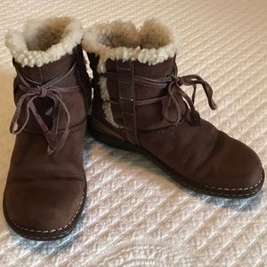 FINAL UGG Shearling Lined Short Boots